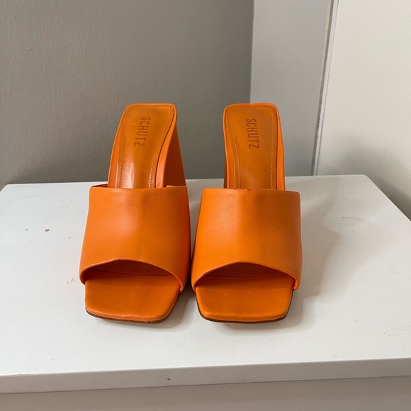 Schultz Heels, size 9.5 - Picture 8 of 9